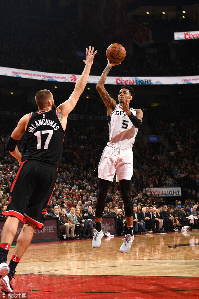 包含猛龙客场击败马刺，四连胜稳固战绩的词条