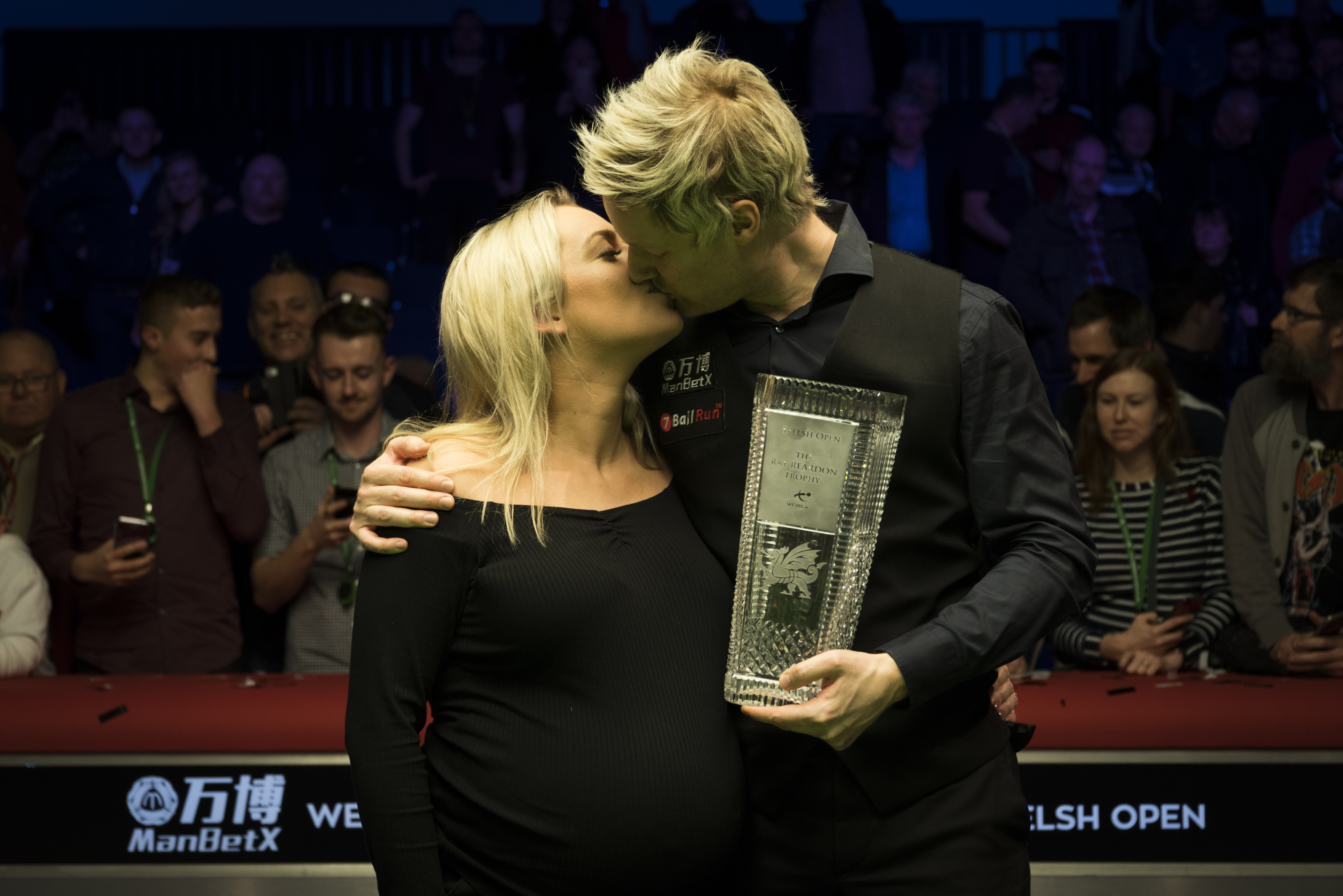 包含威尔士队海外取胜尼尔,晋级前途不明的词条 包含威尔士队海外取胜尼尔,晋级前途不明的词条