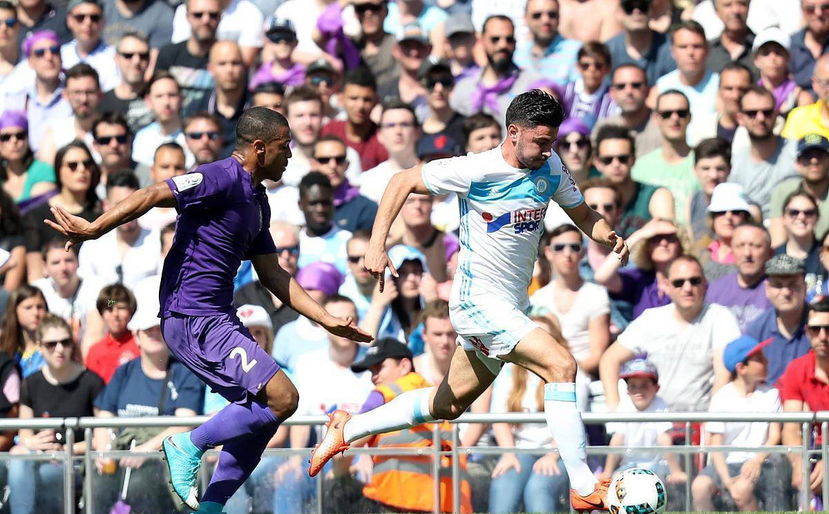 柏林赫塔队经过艰苦训练为下一场比赛做准备 柏林赫塔队经过艰苦训练为下一场比赛做准备