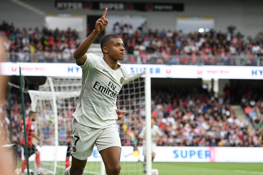 包含甘冈勾心斗角,迎战巴黎圣日耳曼!的词条 包含甘冈勾心斗角,迎战巴黎圣日耳曼!的词条