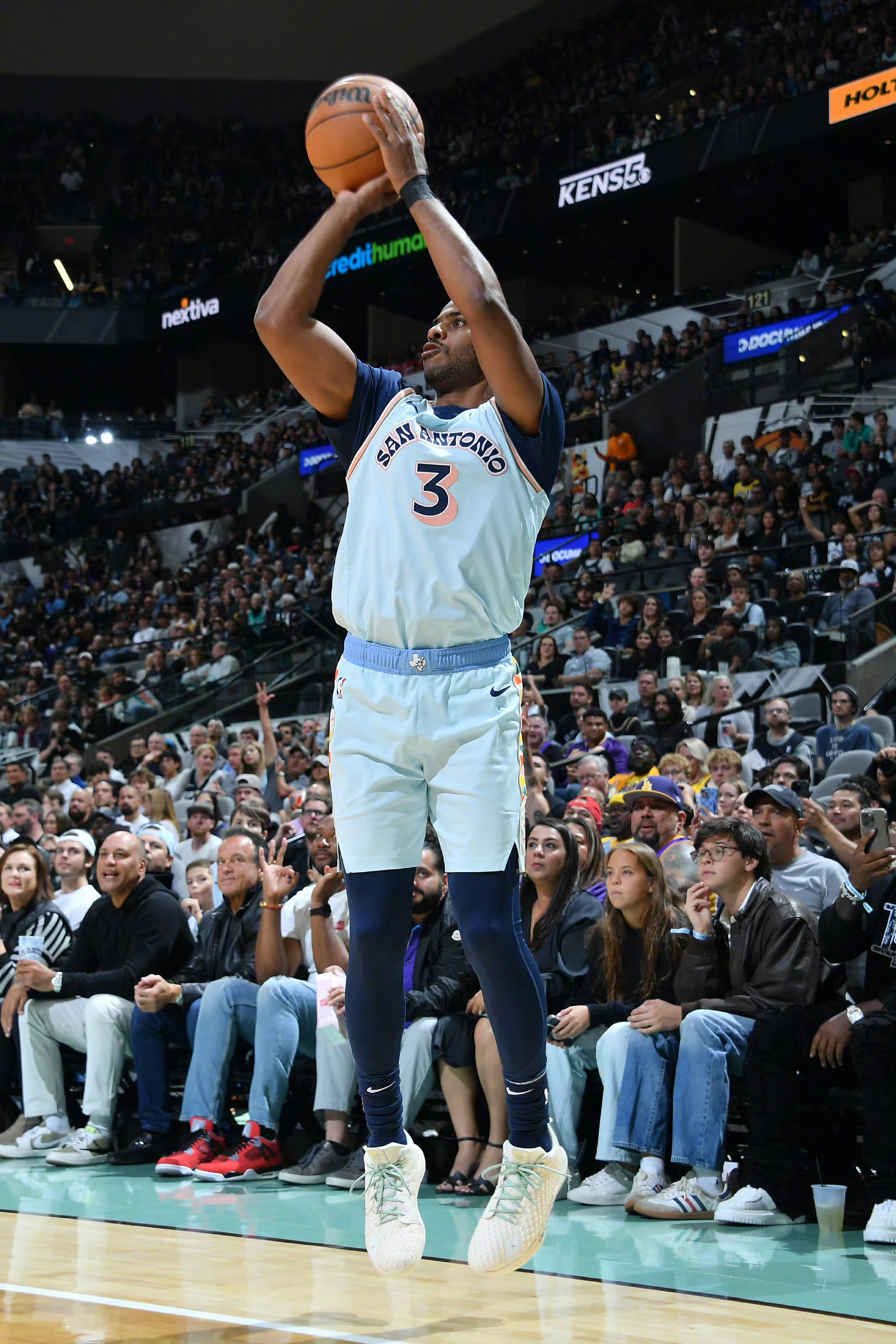 湖人豪取连胜,詹姆斯砍下三双数据 湖人豪取连胜,詹姆斯砍下三双数据