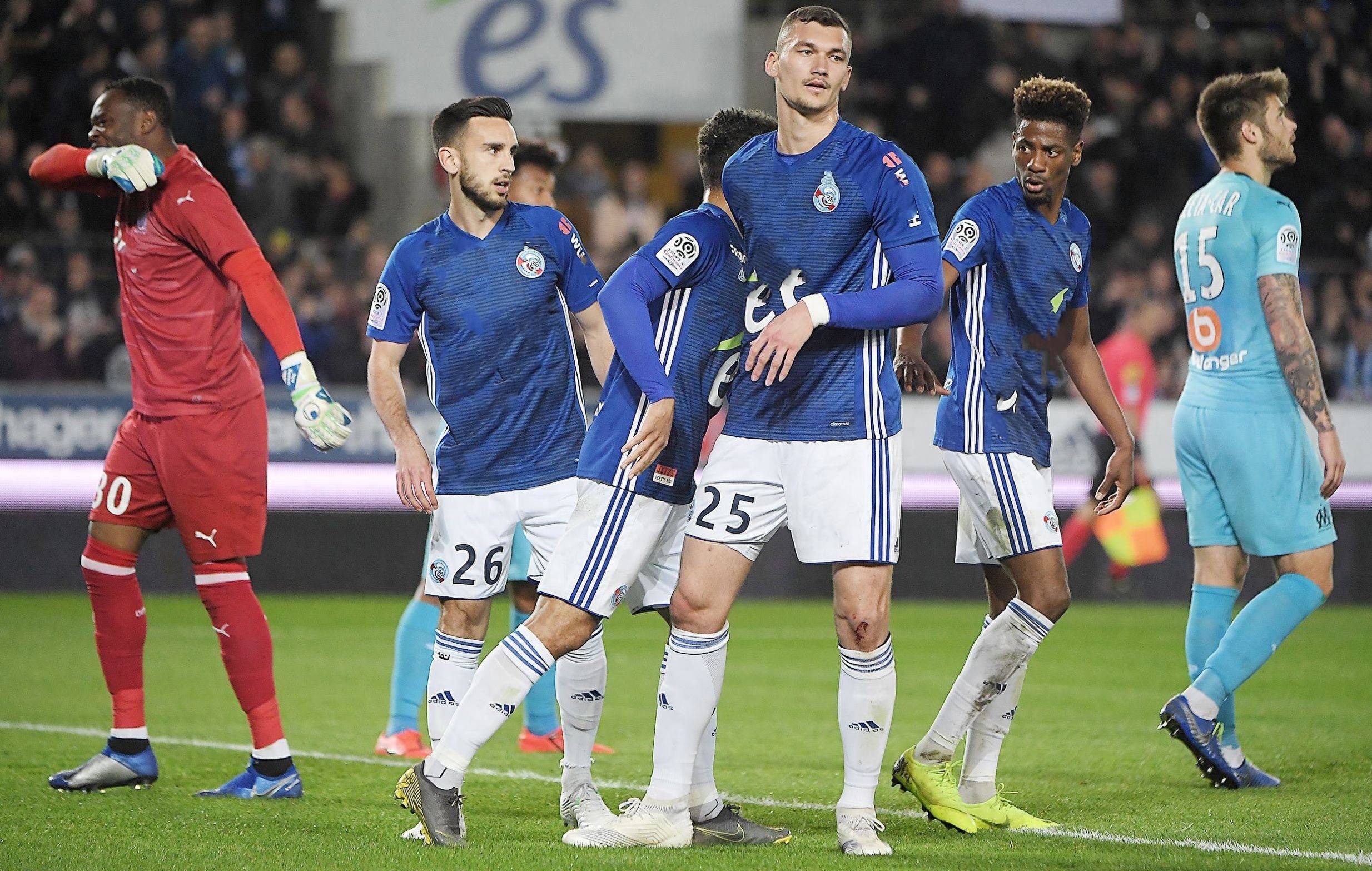 纽伦堡客场逆转获胜，德甲保级形势改善