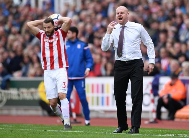 斯托克城防守稳固，化解进攻的简单介绍