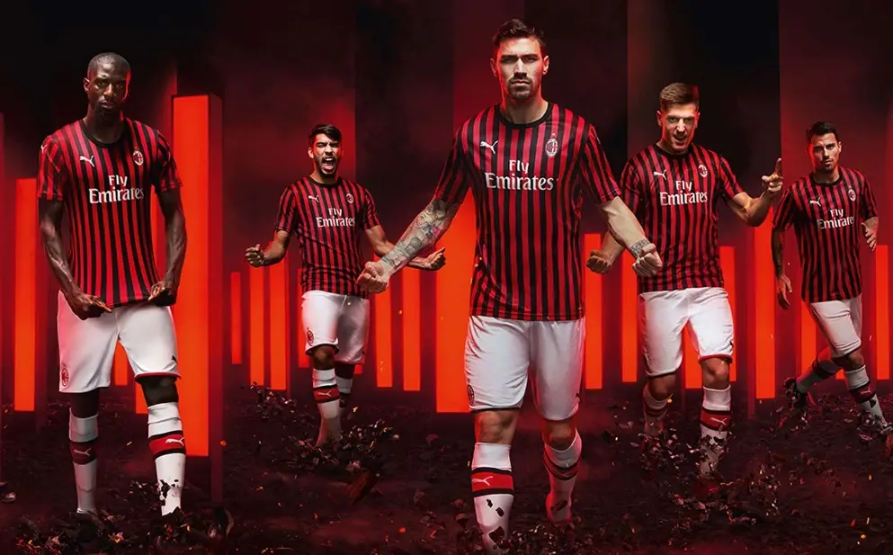 包含卡利亚里遭遇球迷示威，俱乐部高层召开紧急会议的词条