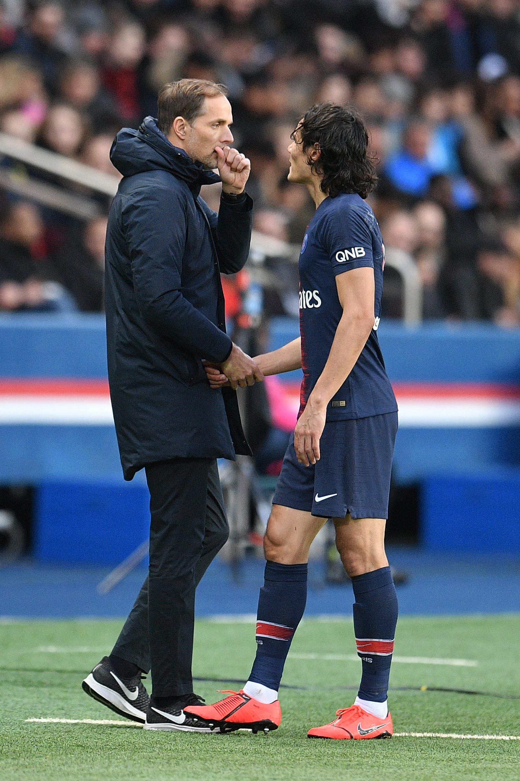 关于波尔多球员在比赛中尽显团队默契，赢得胜利的信息