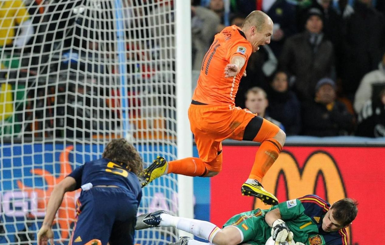 包含荷兰男子射箭选手一举夺冠，震撼全场的词条