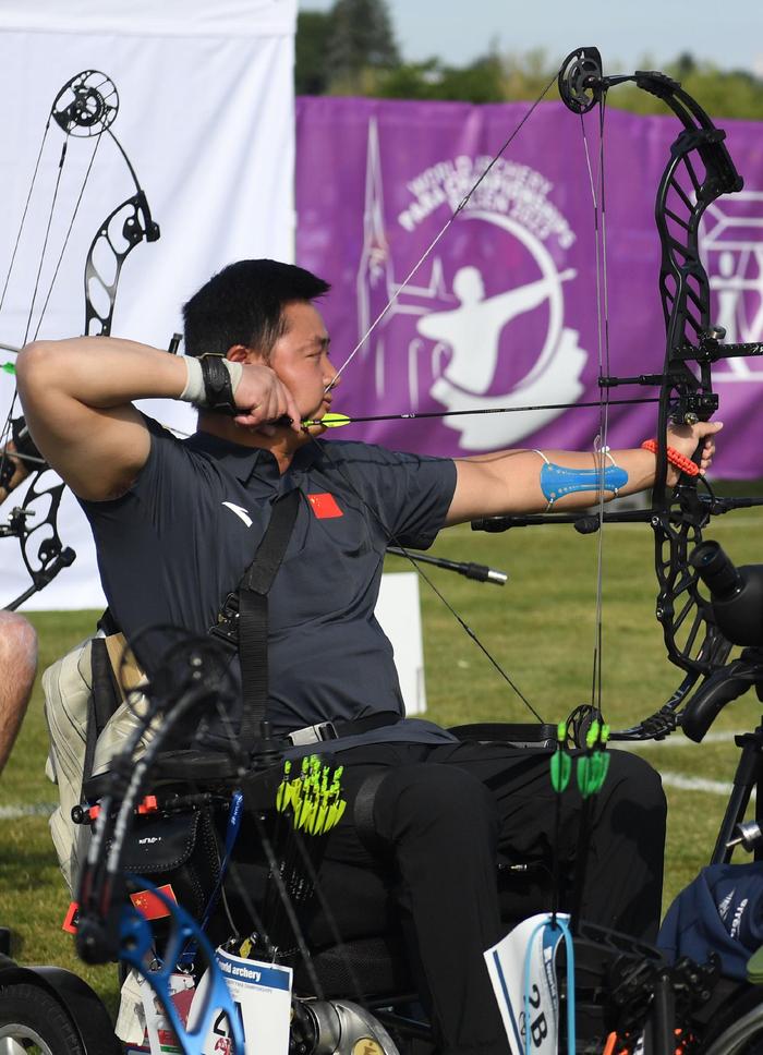 包含荷兰男子射箭选手一举夺冠，震撼全场的词条